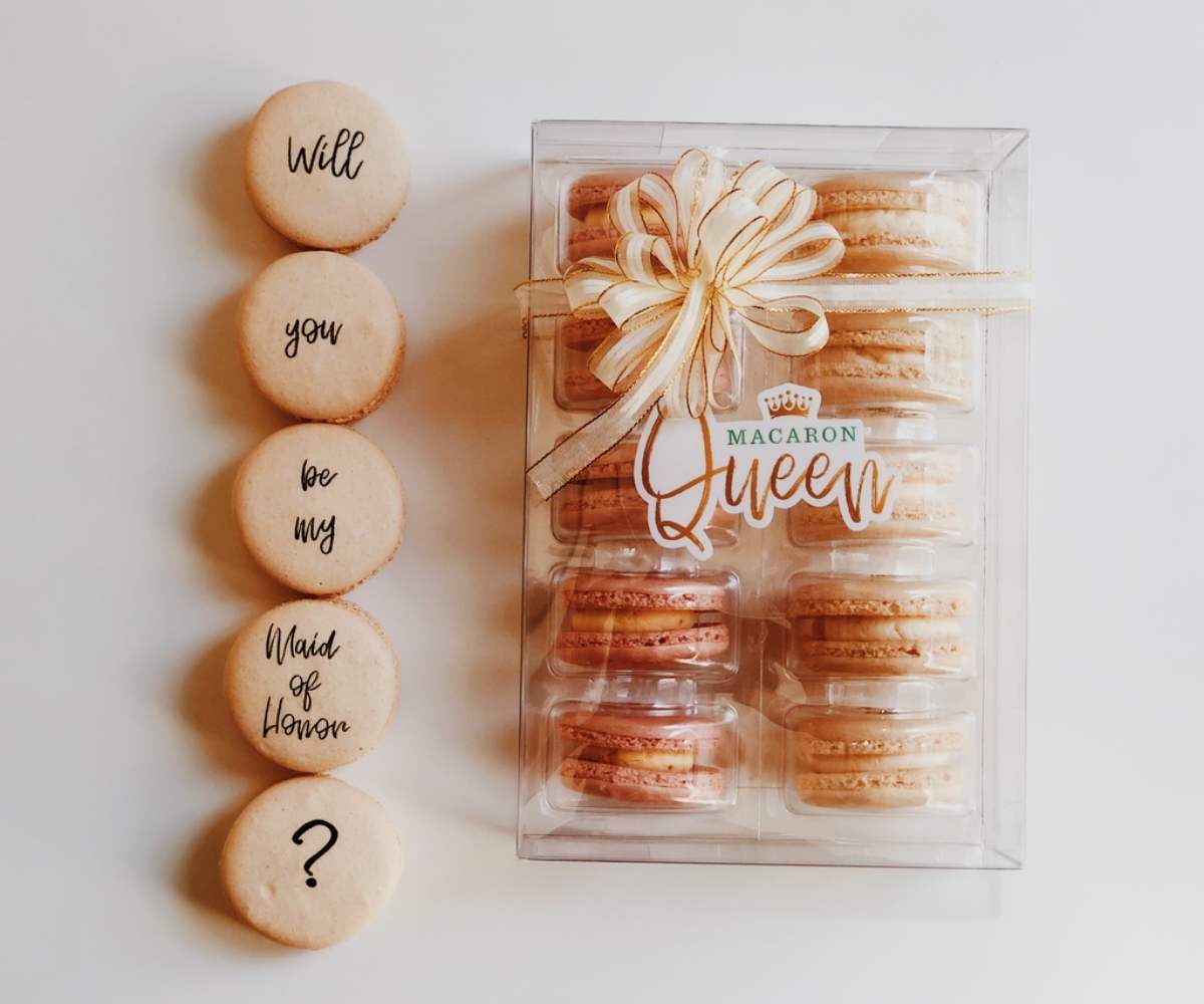 Will You Be My Maid of Honor? Macaron Set